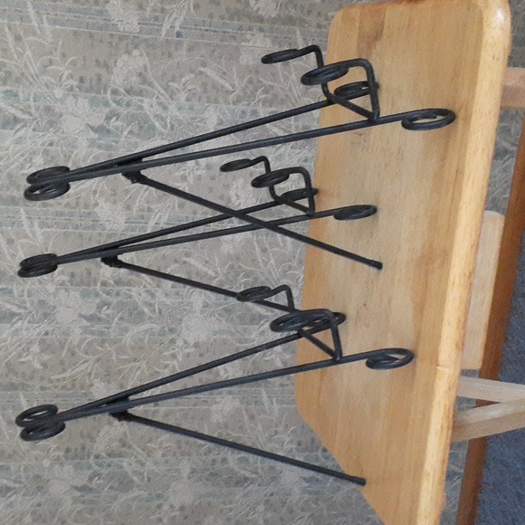 Set of 3 Identical Black Metal Display Easels D122 - Picture 3 of 11